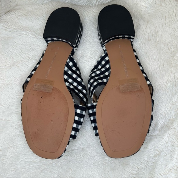 NWOT Banana Republic women’s Gingham Check Slide size 6 perfect for any occasion - Picture 6 of 8
